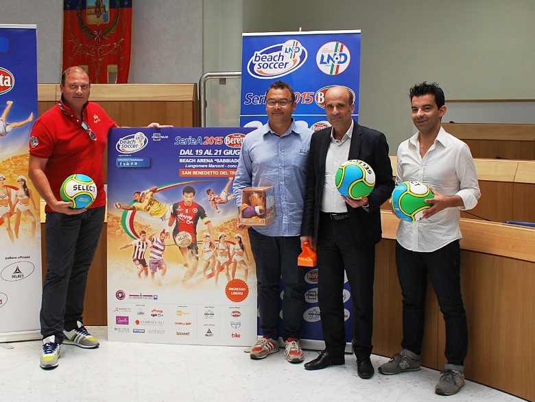 La presentazione della tappa di San Benedetto della Serie A Beretta di beach soccer